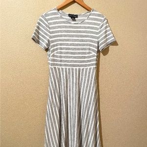 JESSICA HOWARD Midi Dress WITH POCKETS! | Size 6